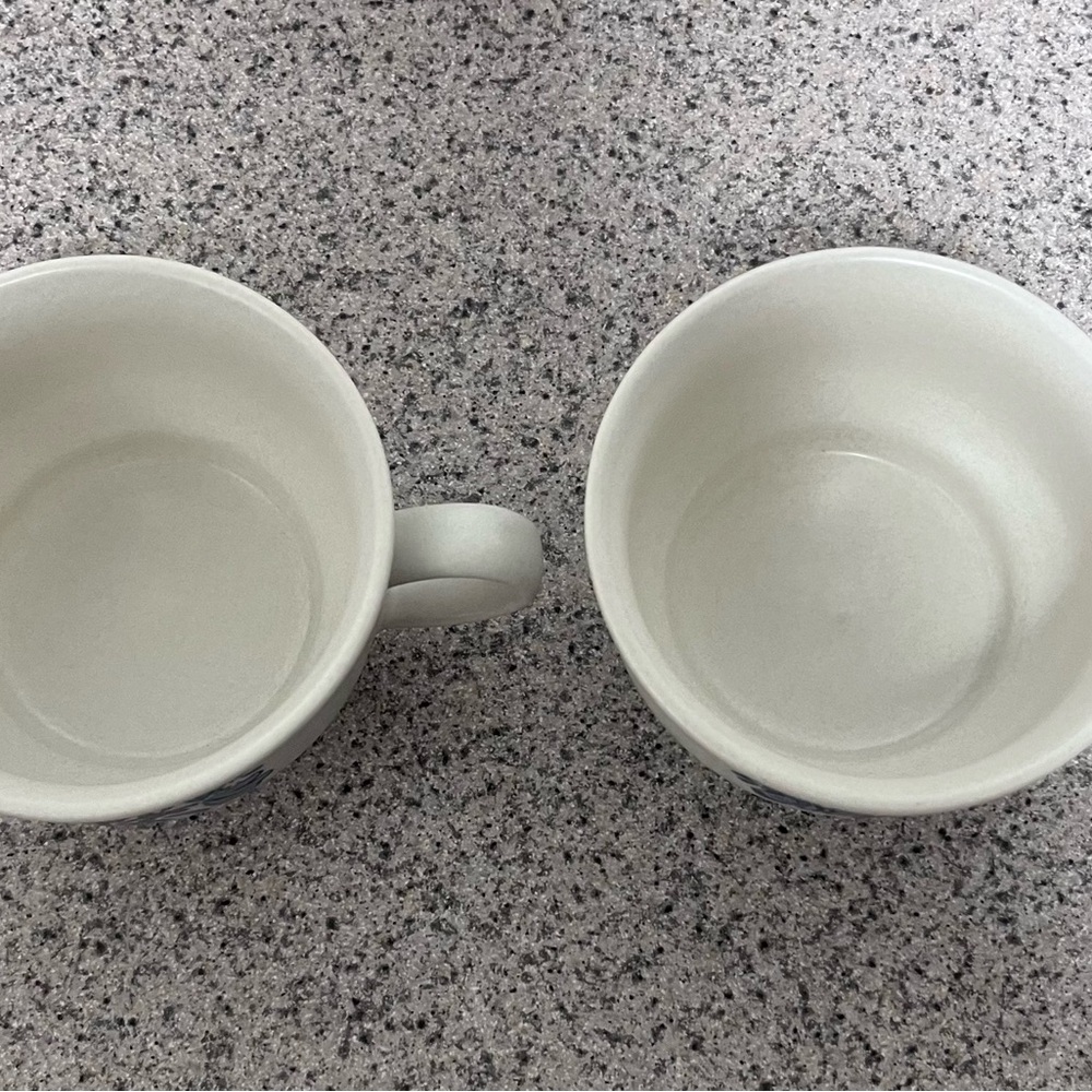 Pfaltzgraff Yorktowne Pattern Blue and White Ceramic Mugs & Saucers - Picture 5 of 16